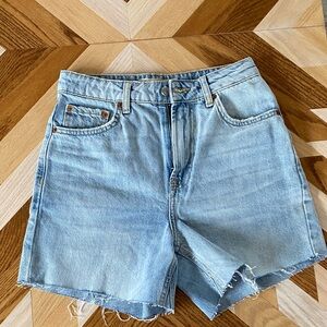 Topshop  Moto Light Wash Denim Jean Shorts